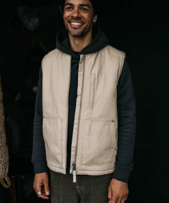 Discount Finisterre Men's Berings Vest Flint