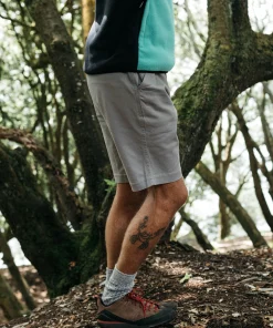 Best Finisterre Men's Coverack Shorts Whale