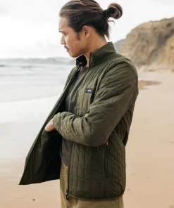 Store Finisterre Men's Firecrest Jacket Olive