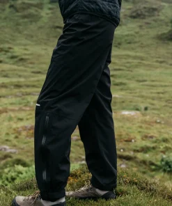Store Finisterre Men's Rainbird Waterproof Pants Black
