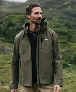 Fashion Finisterre Men's Stormbird Waterproof Jacket Olive