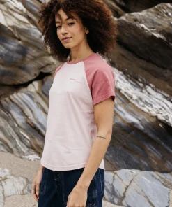 Flash Sale Finisterre Women's Bailey T-Shirt PinkSmoke/Rouge
