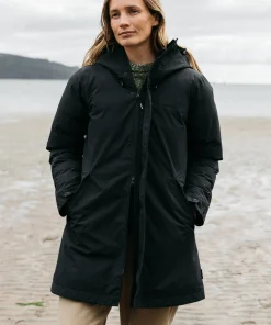 Fashion Finisterre Women's Caelus Waterproof Parka Black