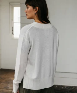 New Finisterre Women's Cavan Ribbed Knit Sweater Ecru