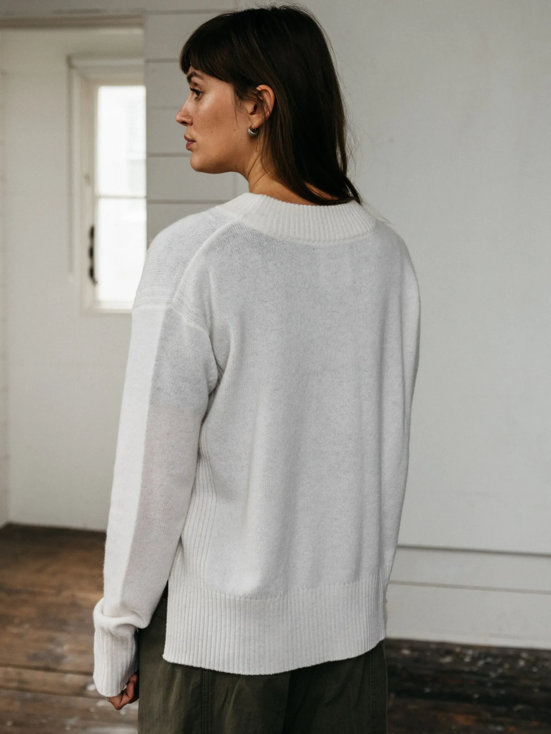 New Finisterre Women's Cavan Ribbed Knit Sweater Ecru