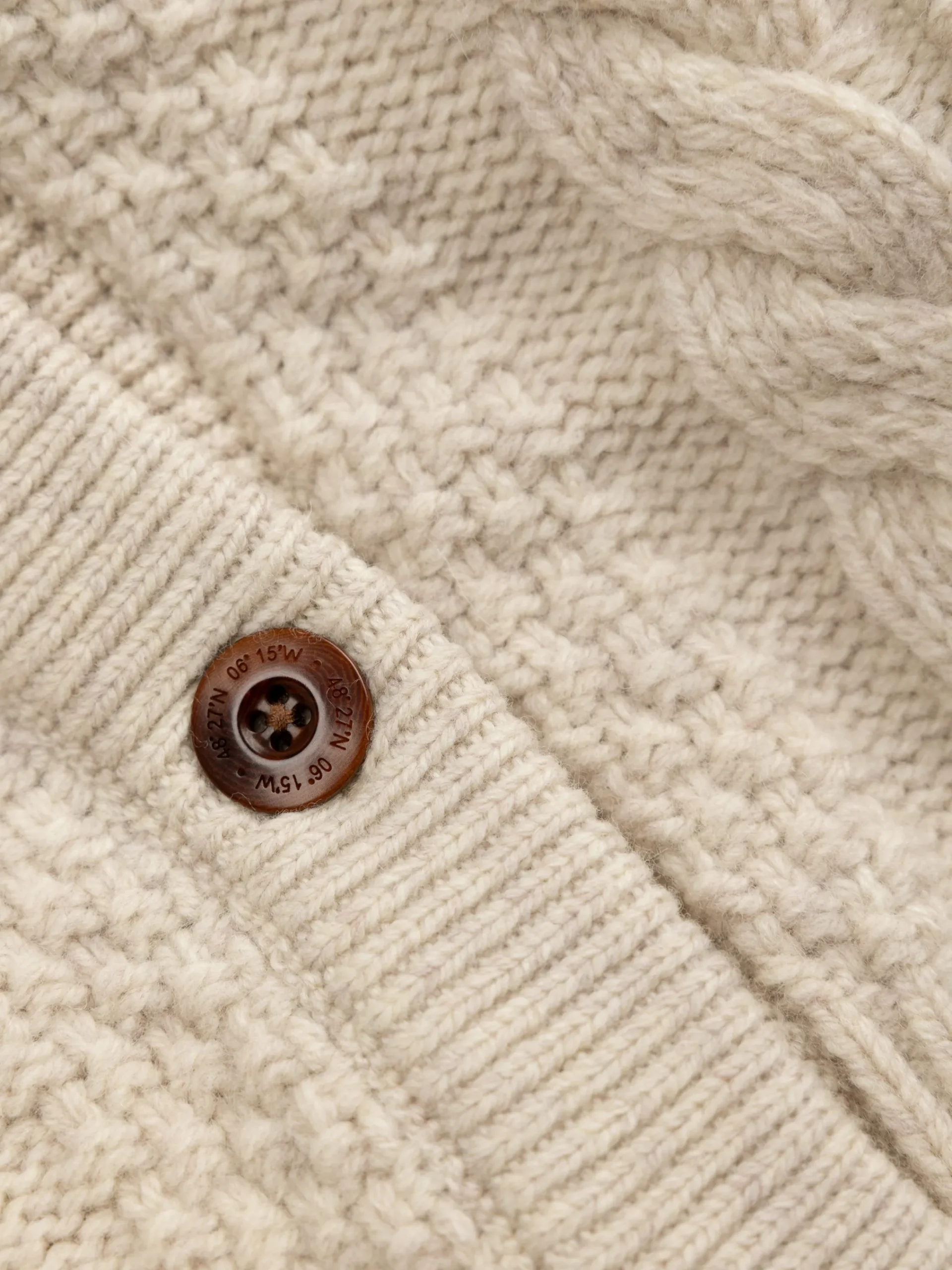 Hot Finisterre Women's Ennis Cable Knit Cardigan Oatmeal