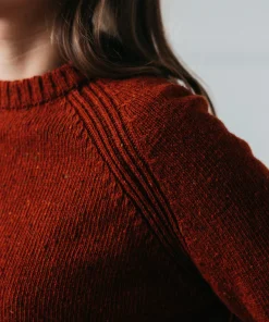Fashion Finisterre Women's Farne Crew Neck Knit Sweater Sable