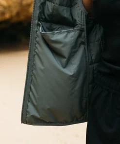 Fashion Finisterre Women's Firecrest Insulated Vest DeepSea