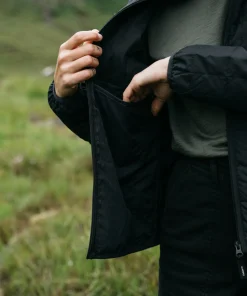 Store Finisterre Women's Firecrest Jacket Black