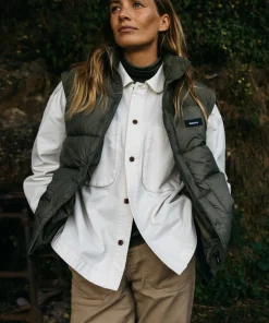 Sale Finisterre Women's Gwavas Overshirt Ecru