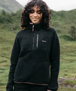 Cheap Finisterre Women's Hegen 1/4 Zip Wool Fleece RavenBlack