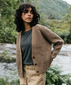 New Finisterre Women's Mora Knit Cardigan EarthBrown