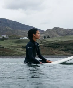 New Finisterre Women's Nieuwland 4.5/3.5mm Yulex® Chest Zip Wetsuit Ink