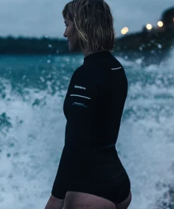 Outlet Finisterre Women's Nieuwland 2mm Yulex® Long Sleeve Top Black