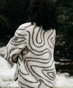 Store Finisterre Women's Orsik Fleece Printed Jacket ContourPrint