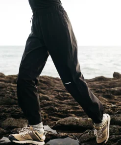 Store Finisterre Women's Rainbird Waterproof Pants Black