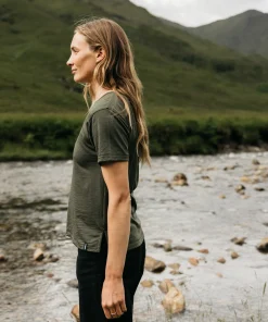 New Finisterre Women's Seeker Merino Scoop Neck T-Shirt Olive