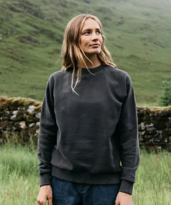 Shop Finisterre Women's Serpentine Sweatshirt RavenBlack