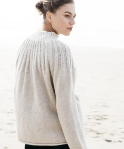Fashion Finisterre Women's Stornoway Cable Yoke Sweater Oatmeal
