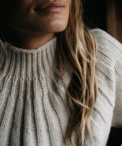 Fashion Finisterre Women's Stornoway Cable Yoke Sweater Oatmeal